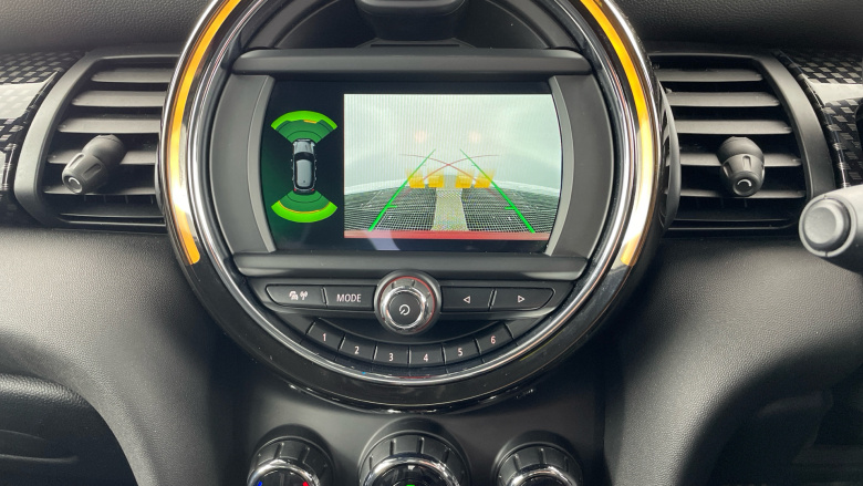 MINI Hatchback 2.0 Cooper S Sport II 5dr Auto [Comfort/Nav Pack] Petrol Hatchback